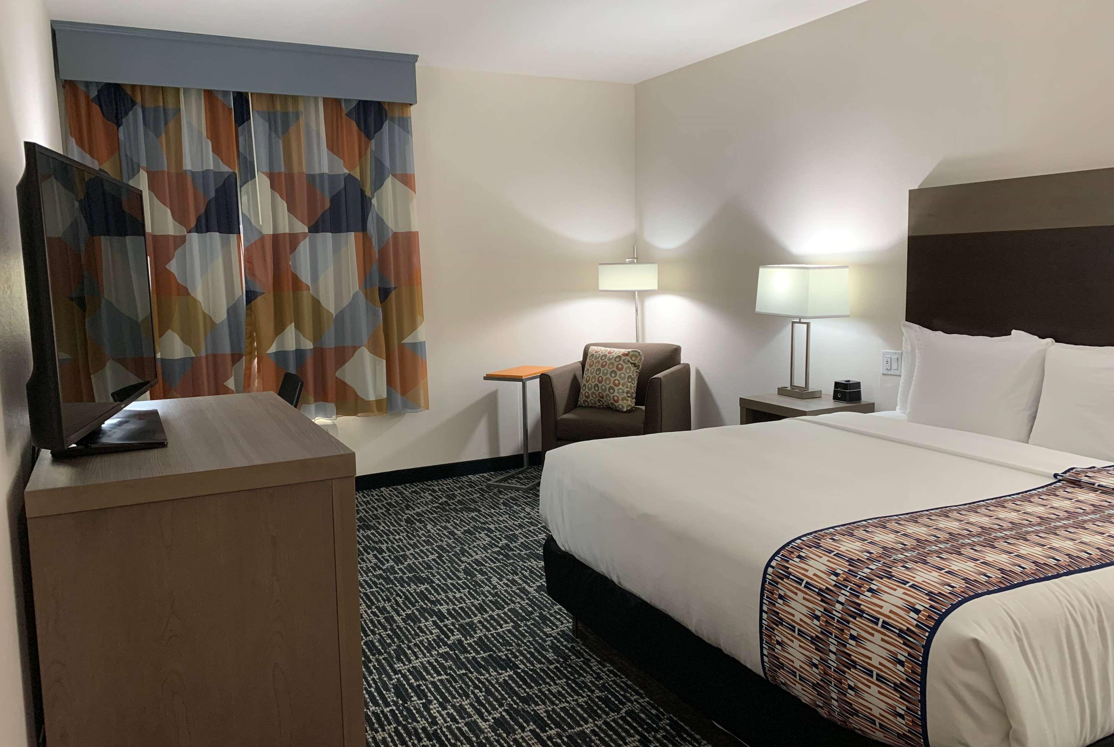 La Quinta Inn & Suites By Wyndham - Red Oak Tx Ih-35E Buitenkant foto